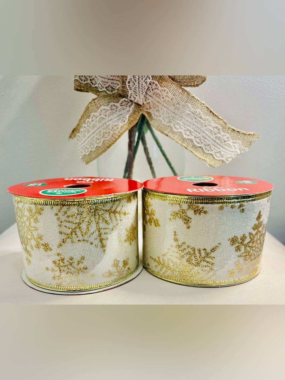 WINTER WONDER Holiday Wired Craft Ribbon. Gold Snowflakes Cream Background. NWT